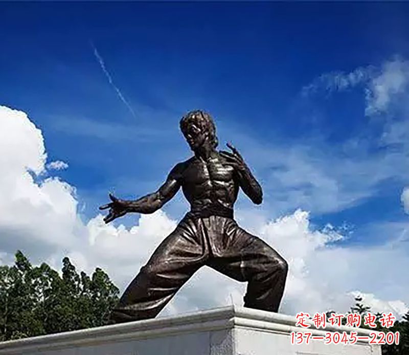 重庆广场李小龙铜雕