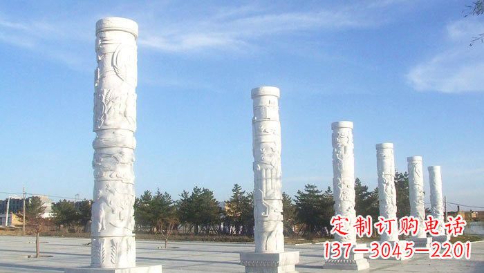 重庆中国传统石雕:广场龙柱雕