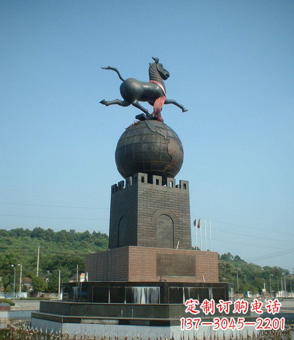 重庆地球城市景观铜雕,永恒传承着历史记忆