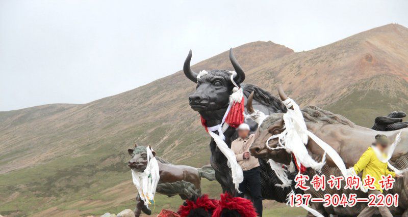 重庆广场牦牛景观铜雕