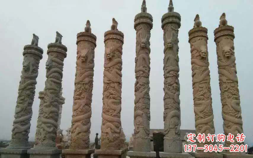 重庆风格独特的盘龙石雕