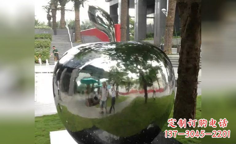 重庆新奇优雅的苹果雕塑