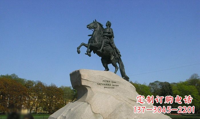 重庆高贵威武的骑马铜雕