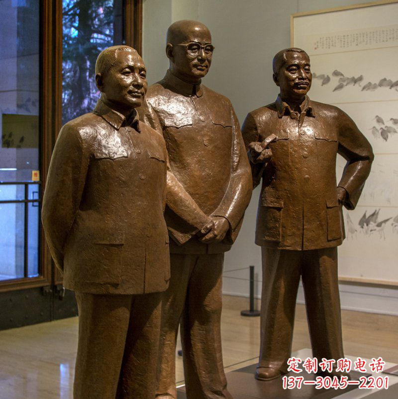 重庆广场三个伟人人物铜雕