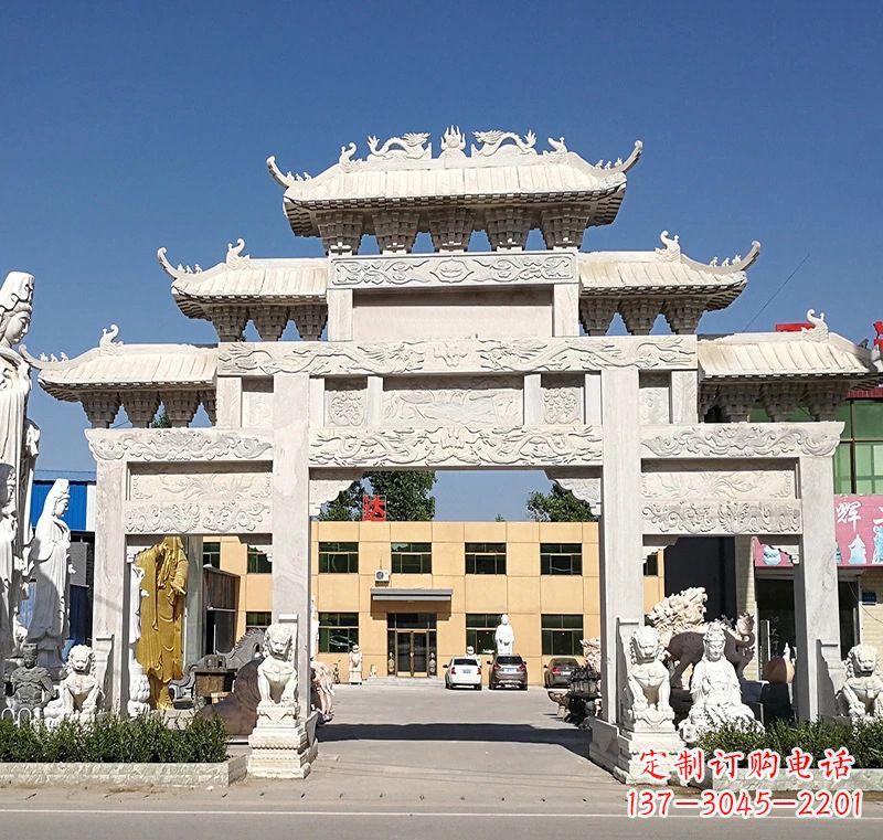 重庆广场石雕牌坊