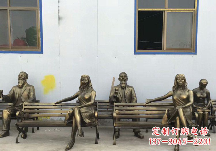 重庆广场铜雕美女休息人物雕塑
