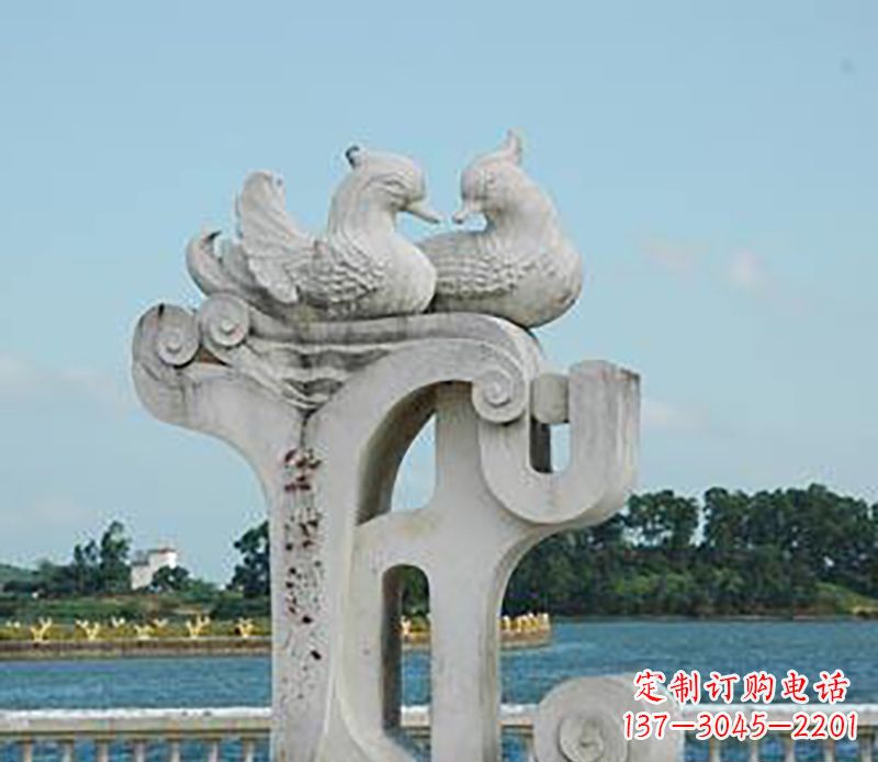 重庆海边鸳鸯景观石雕