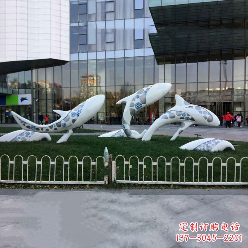 重庆海豚玻璃钢城市景观雕塑-城市街道绿地装饰动物摆件