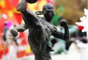 重庆足球雕塑：展现无限自由
