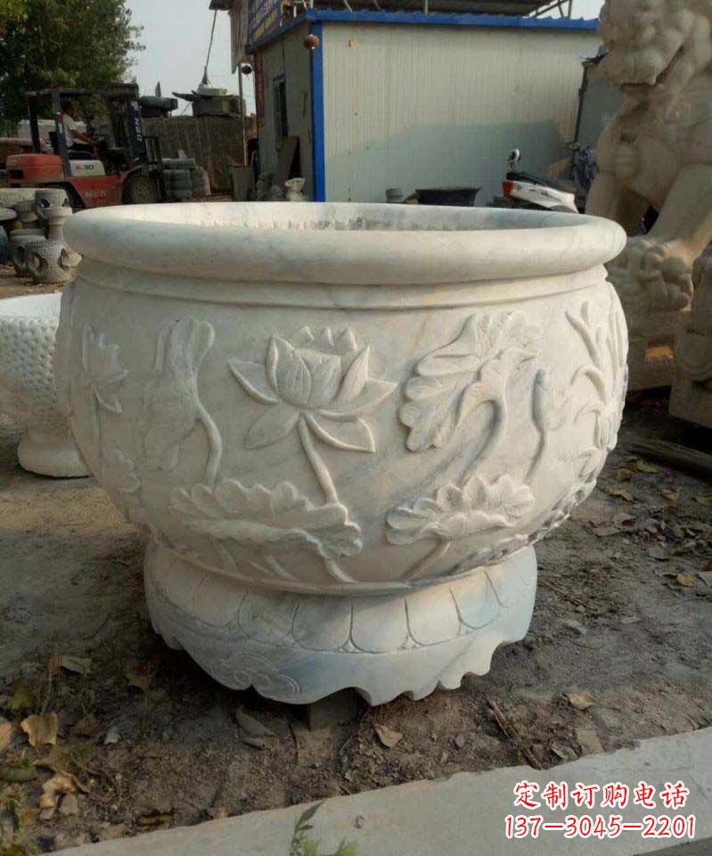 重庆汉白玉荷花石浮雕水缸,营造令人心旷神怡的宁静之美