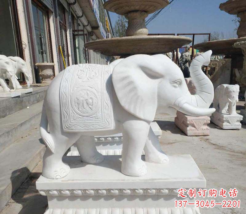 重庆汉白玉酒店门口喷水大象