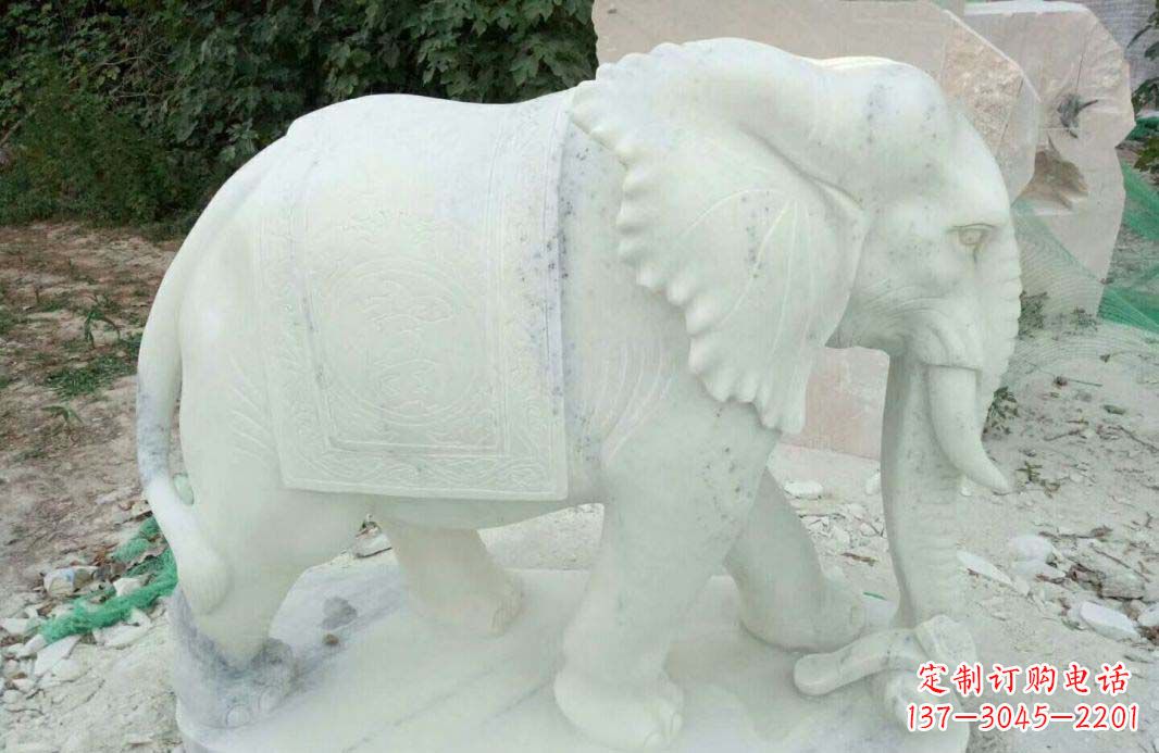 重庆山寨大象雕塑,唤醒宅邸辉煌