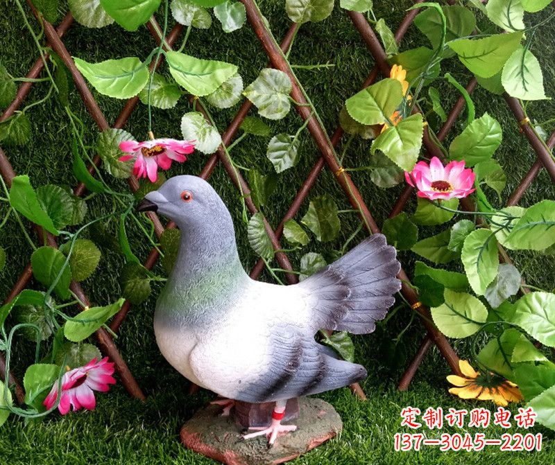 重庆铁饰和平，艺术和爱的和平鸽雕塑