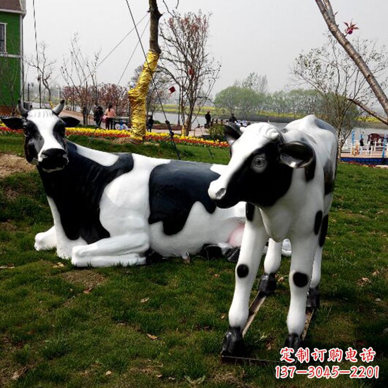 重庆仿真奶牛雕塑,精致外形逼真细节