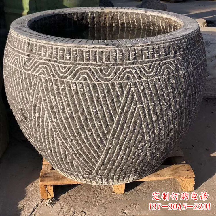 重庆精美鱼缸雕塑,装点你的花园