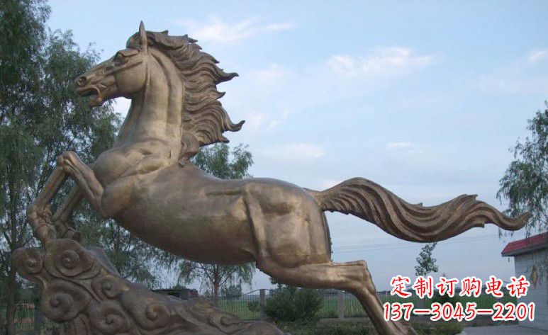重庆完美雕刻的黄铜马雕塑