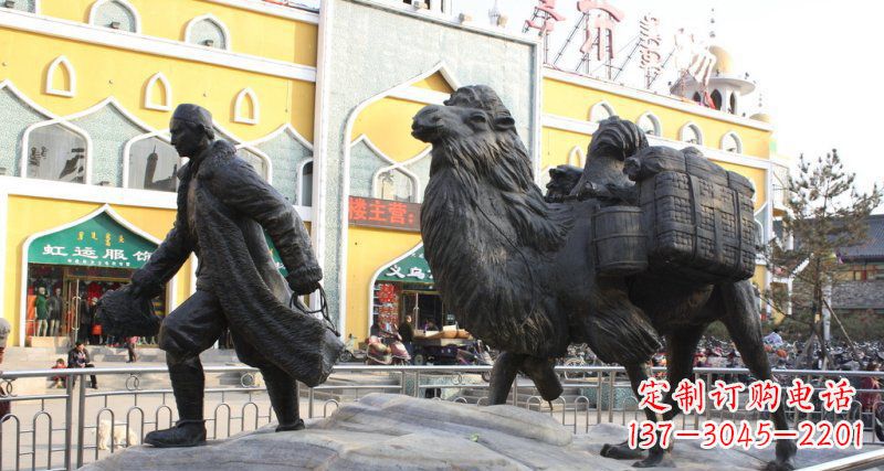 重庆骆驼铜雕,让新疆风情永传