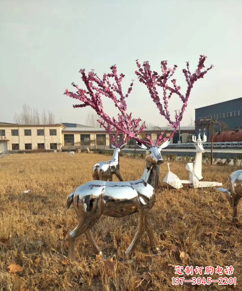 重庆镜面不锈钢梅花鹿雕塑,一款极致的雕塑体验