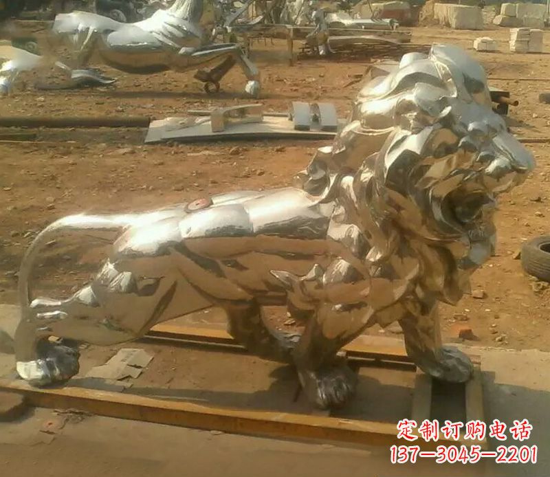 重庆镜面不锈钢狮子雕塑