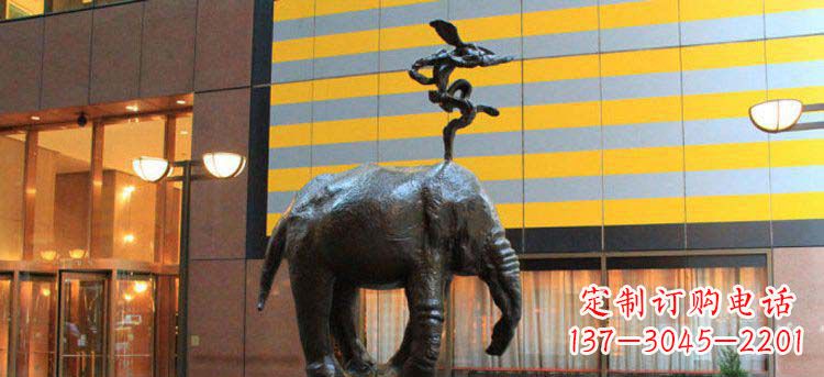 重庆浪漫海洋,荡漾着尊贵的威严——大象雕塑
