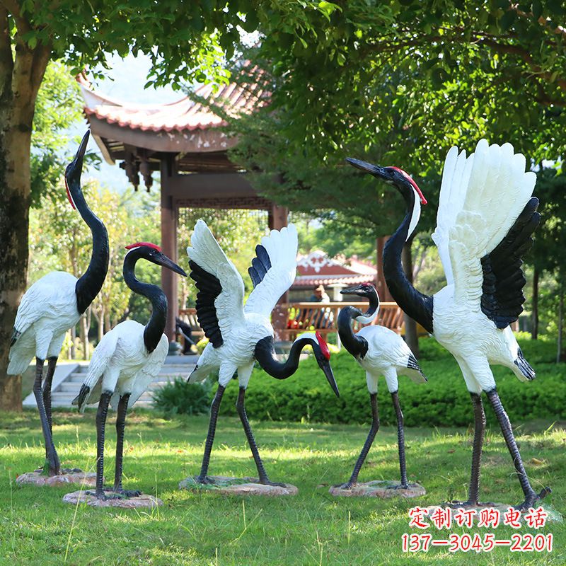重庆精美彩绘丹顶鹤雕塑