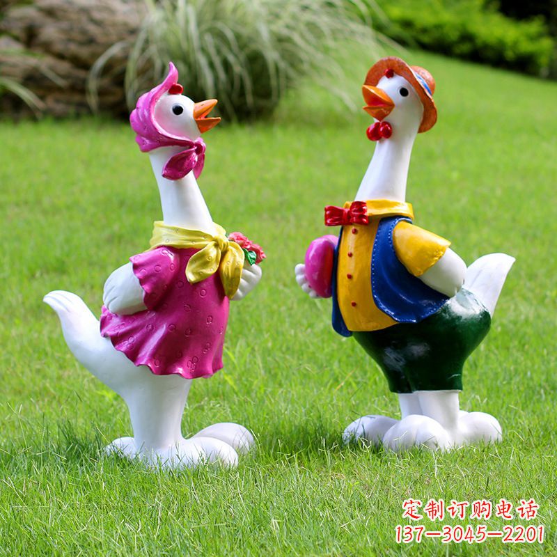 重庆卡通鸡爸爸和鸡妈妈雕塑-幼儿园游乐园卡通动物摆件
