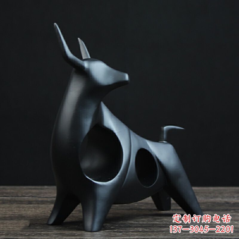 重庆可爱抽象牛玻璃钢动物雕塑