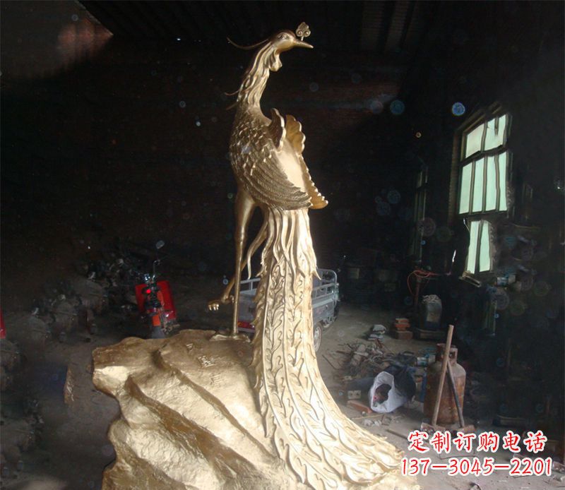 重庆孔雀雕塑