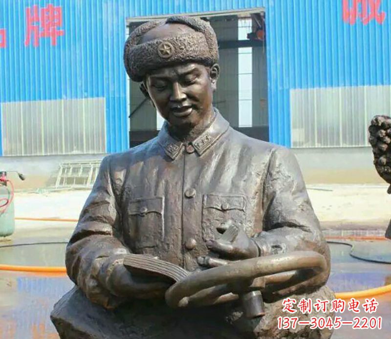重庆雷锋看书校园名人铜雕