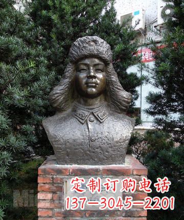 重庆领雕塑:全国首创雷锋青铜胸像