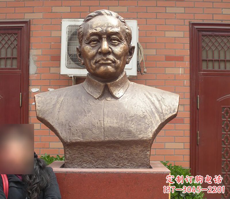 重庆铜雕李四,与众不同的光头匠艺