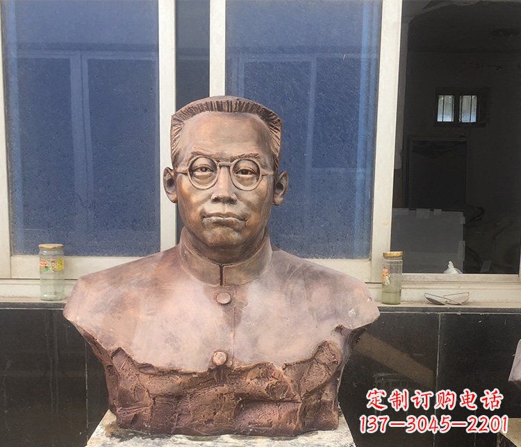 重庆刘伯承头像人物铜雕