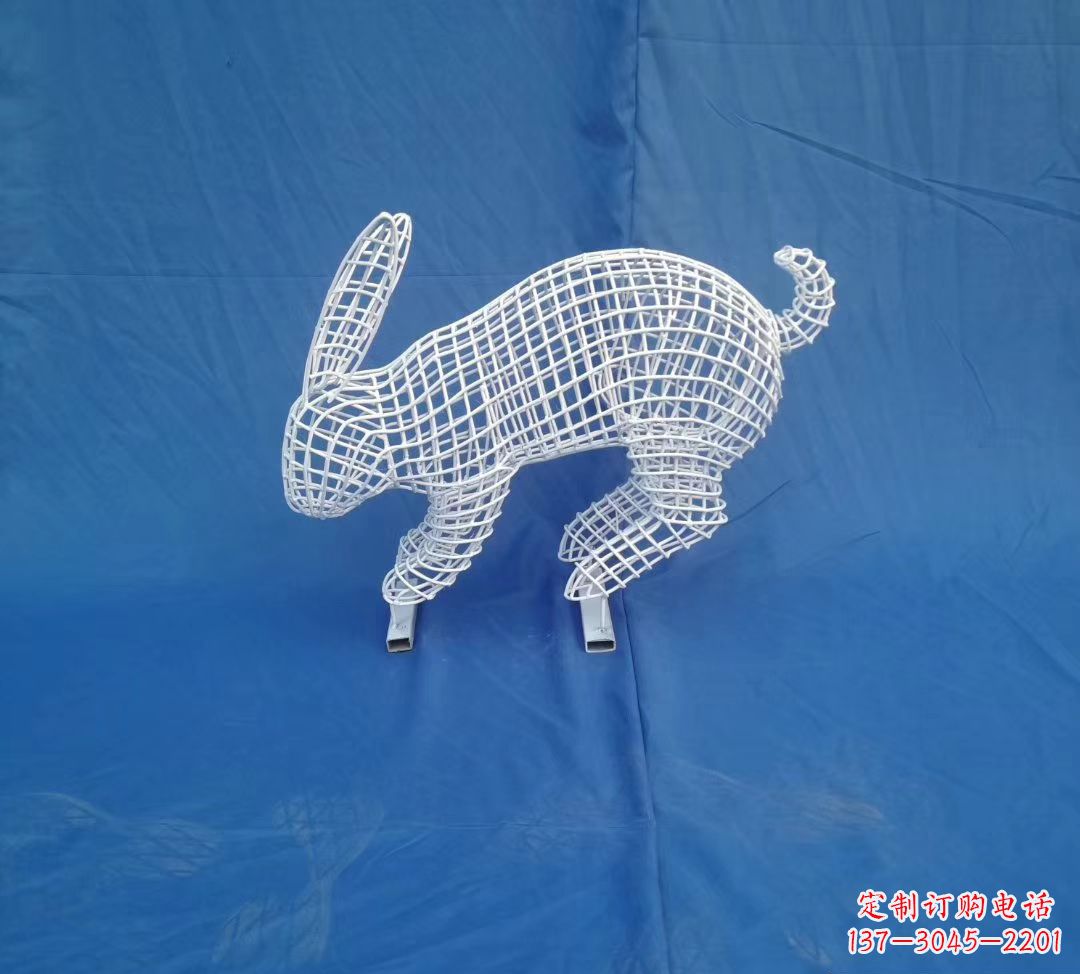 重庆唯美精致的镂空兔子公园雕塑