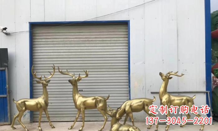 重庆高贵典雅的鹿群铜雕
