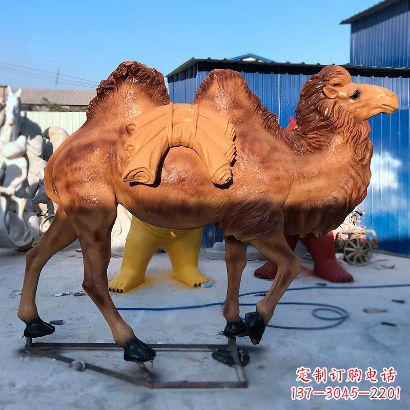 重庆骆驼玻璃钢仿真雕塑