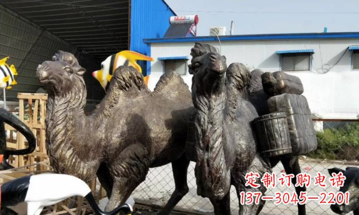 重庆骆驼铜雕塑,刻画最精致的美丽