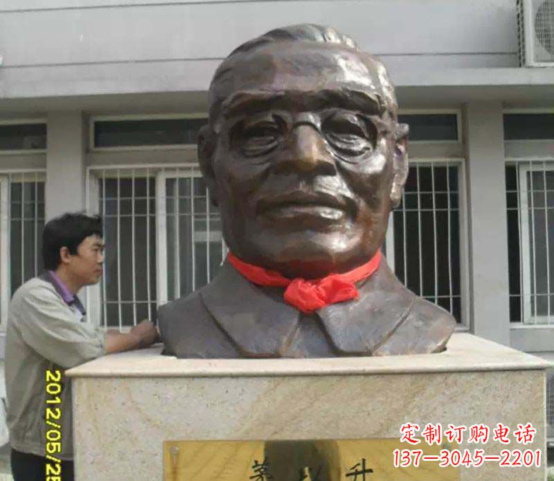 重庆领雕塑:打造精致头像铜雕