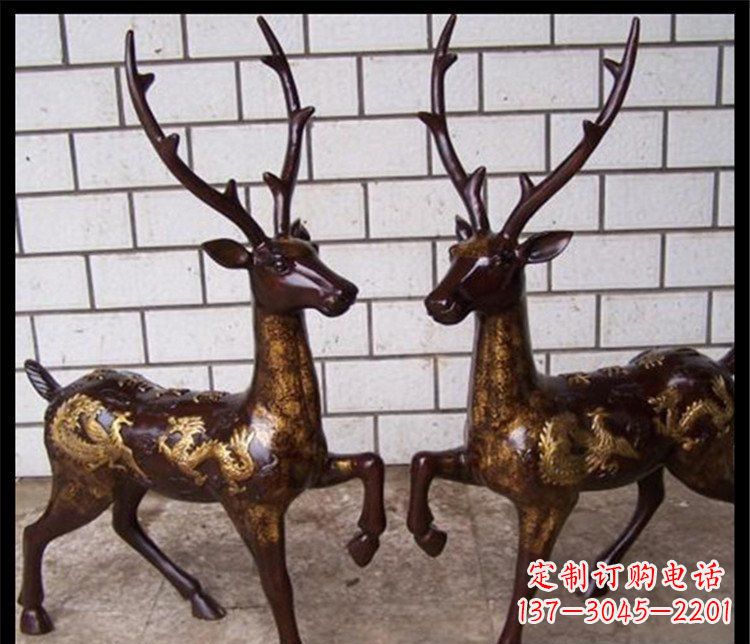 重庆梅花鹿玻璃钢动物雕塑