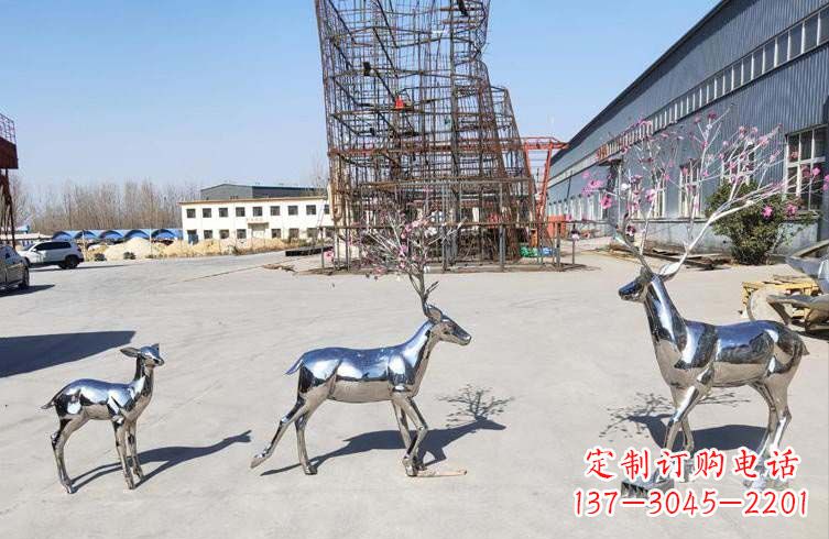 重庆梅花鹿不锈钢雕塑,惊艳于众