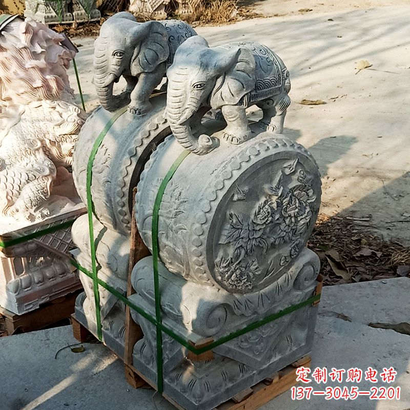重庆门墩石雕貔貅