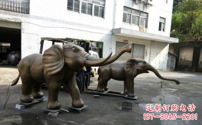 重庆门口大象动物铜雕