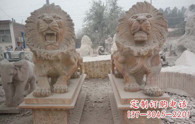 重庆门口晚霞红西洋狮子雕塑