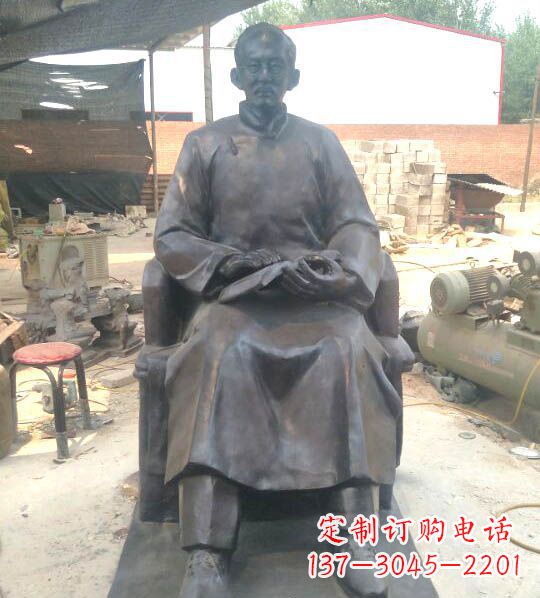 重庆蔡元培铜雕：让你的精神耀眼发光