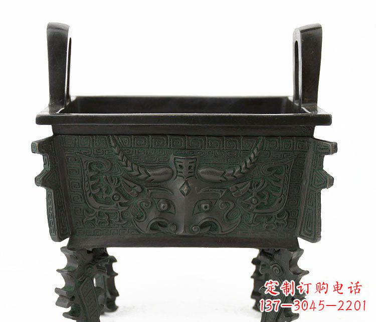 重庆精致的牛头铜鼎铜雕