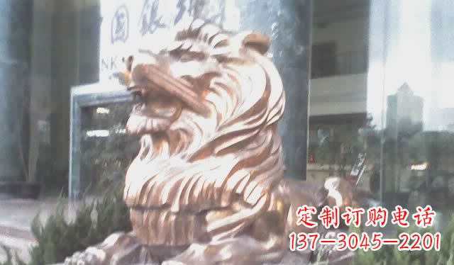 重庆趴着的西洋狮子铜雕 (3)