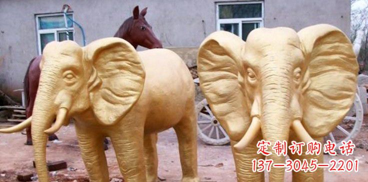 重庆漆金巨型大象雕塑,由中领雕塑厂家定制制作…
