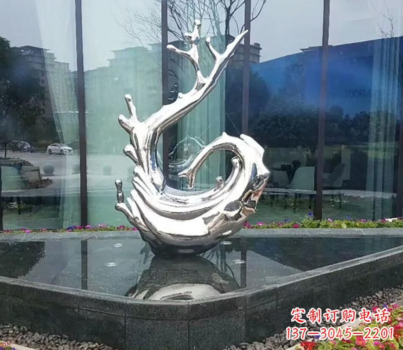 重庆炫耀雕塑——不锈钢火苗抽象雕塑