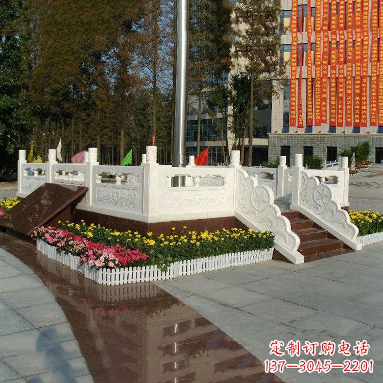 重庆企业汉白玉石雕广场升旗台