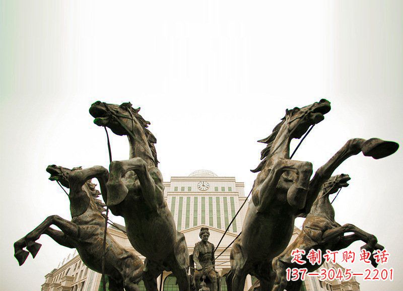 重庆企业门口驾着马车的西方人物铜雕