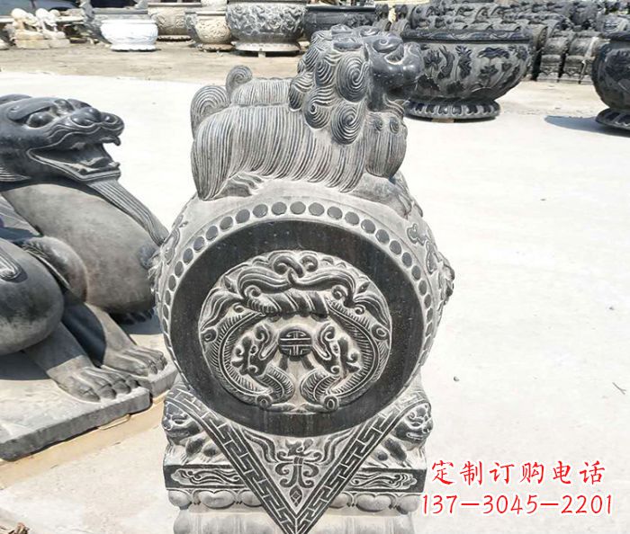重庆精美的青石仿古狮子门墩石雕
